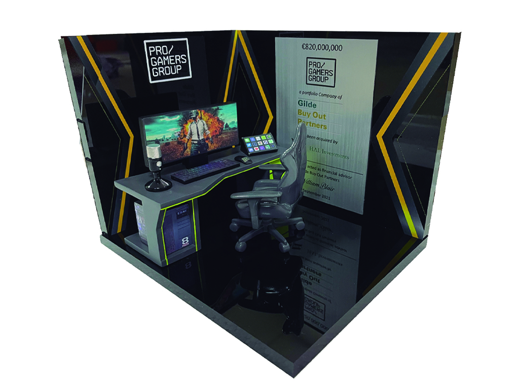 Gamer Lucite - Entertainment and Sports