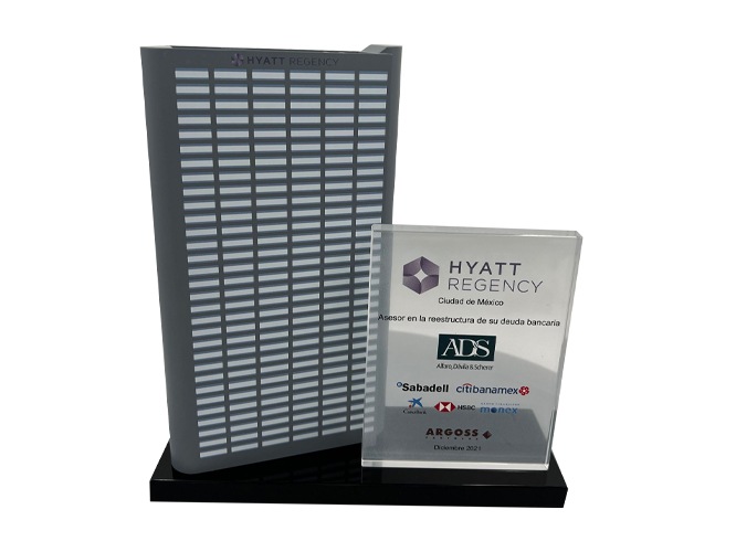 Deal toy Real Estate Mexico Hotel entertainment crystal resin custom